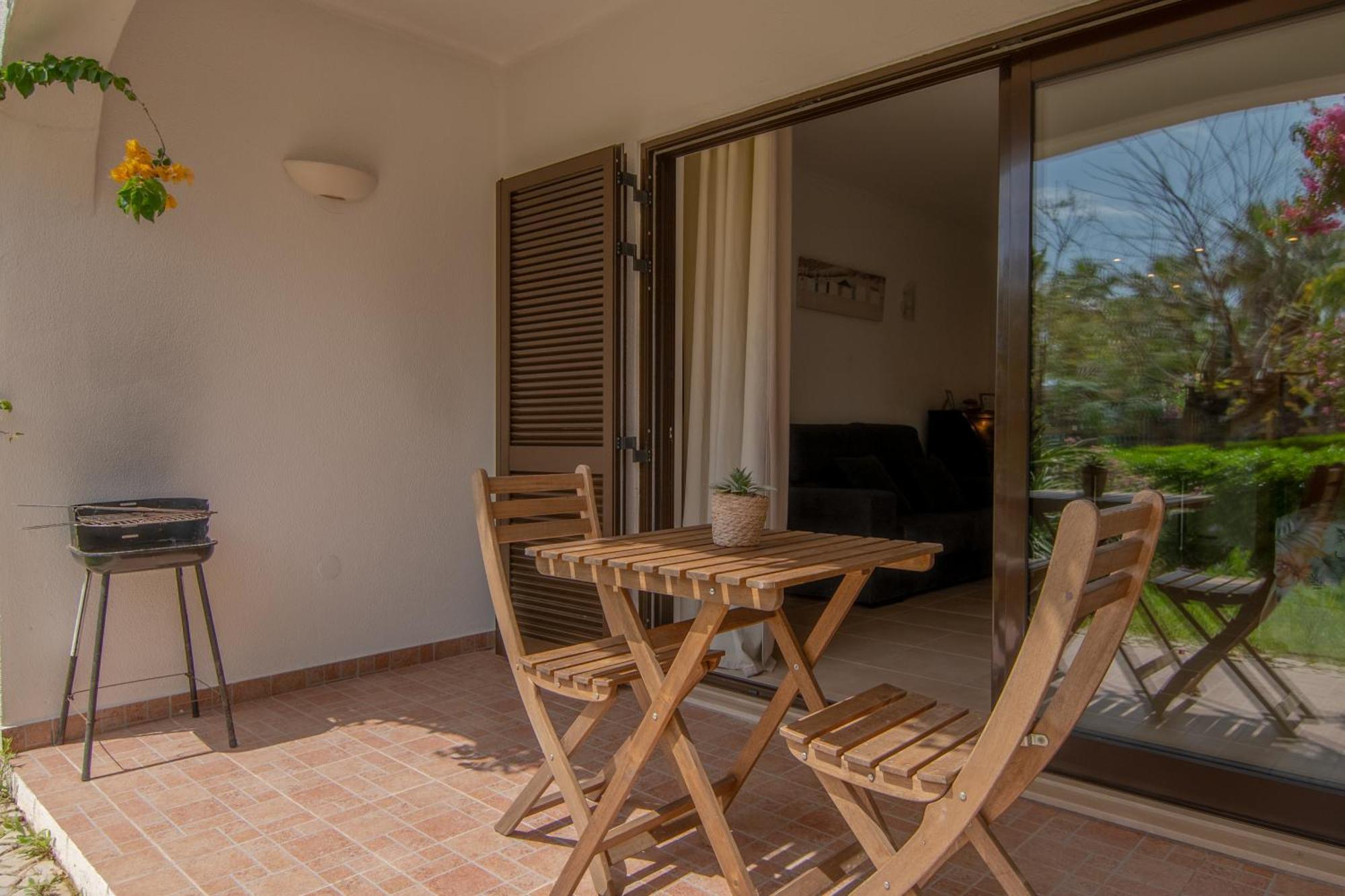 Apartment Coastal Retreat With Pool And Access By Drago Albufeira