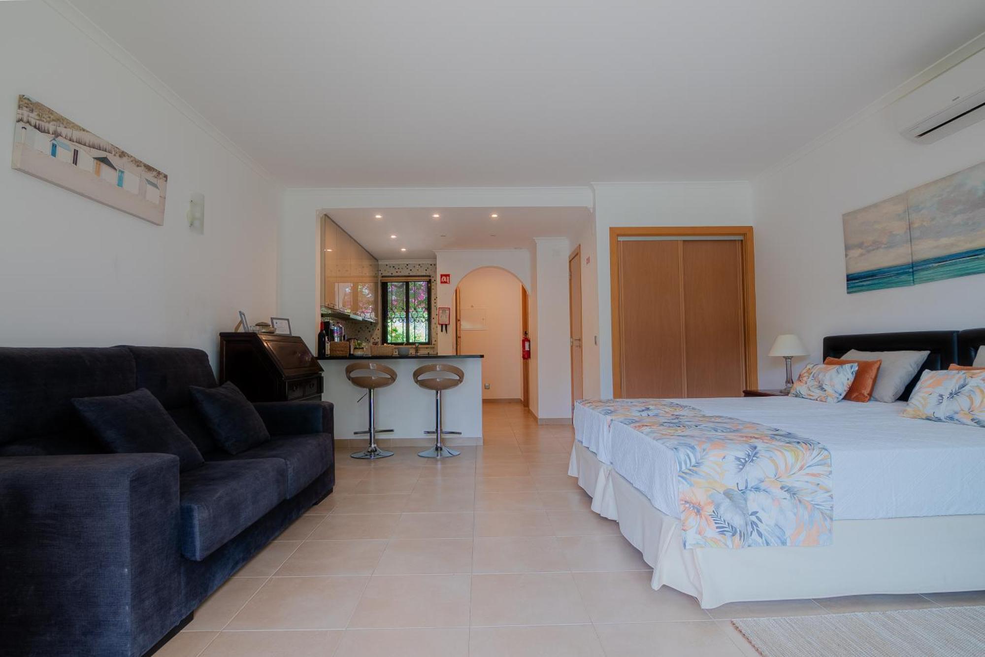 Coastal Retreat With Pool And Access By Drago Albufeira