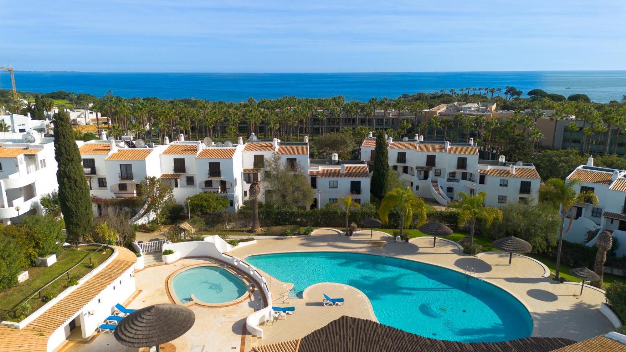 Apartamento Coastal Retreat With Pool And Access By Drago *