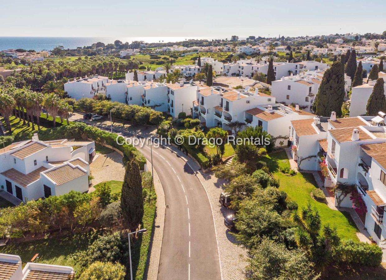 Apartment Coastal Retreat With Pool And Access By Drago