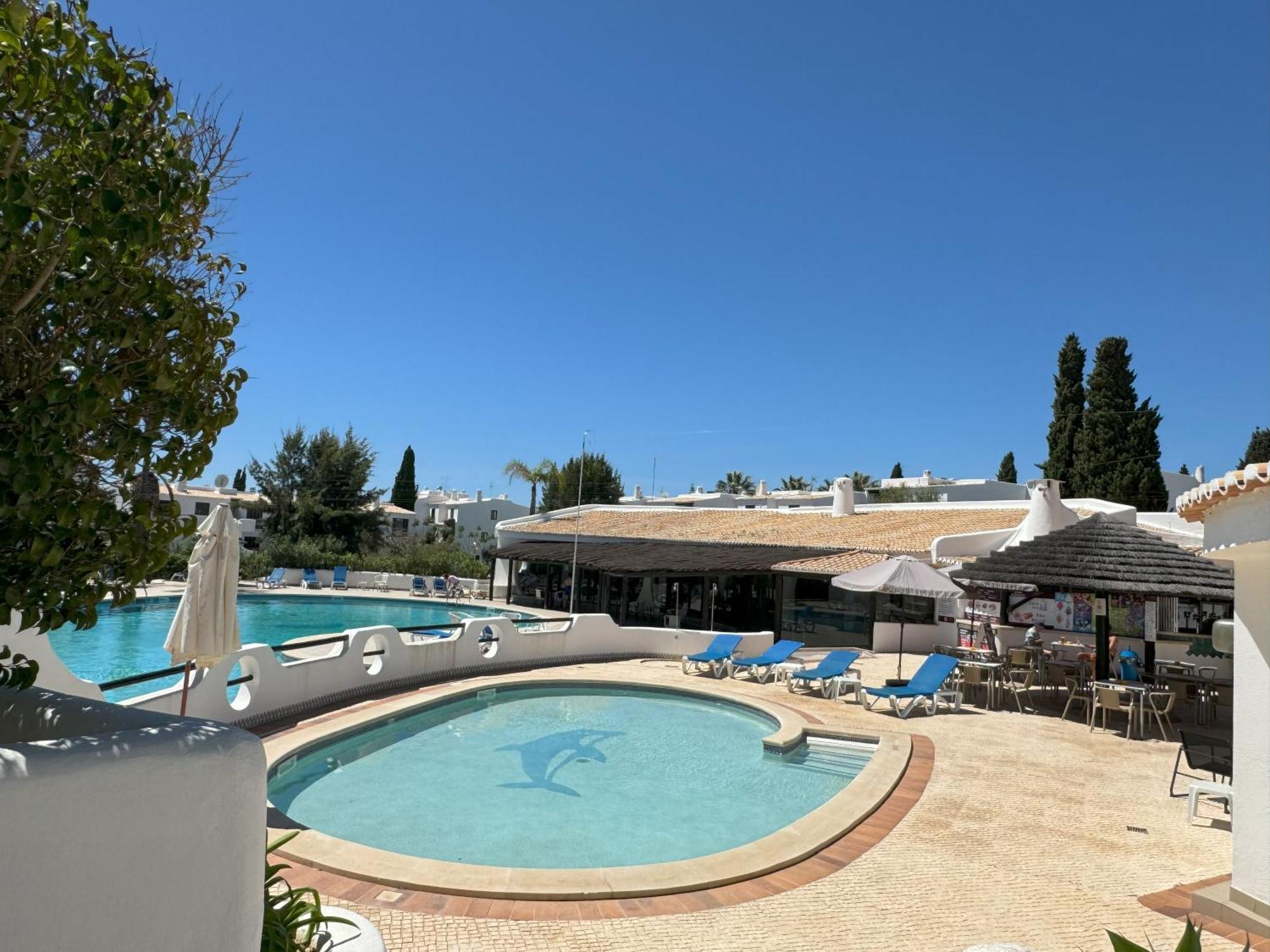 Apartment Coastal Retreat With Pool And Access By Drago Albufeira