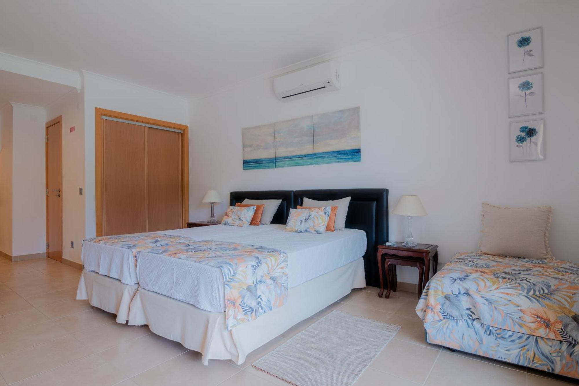Apartment Coastal Retreat With Pool And Access By Drago